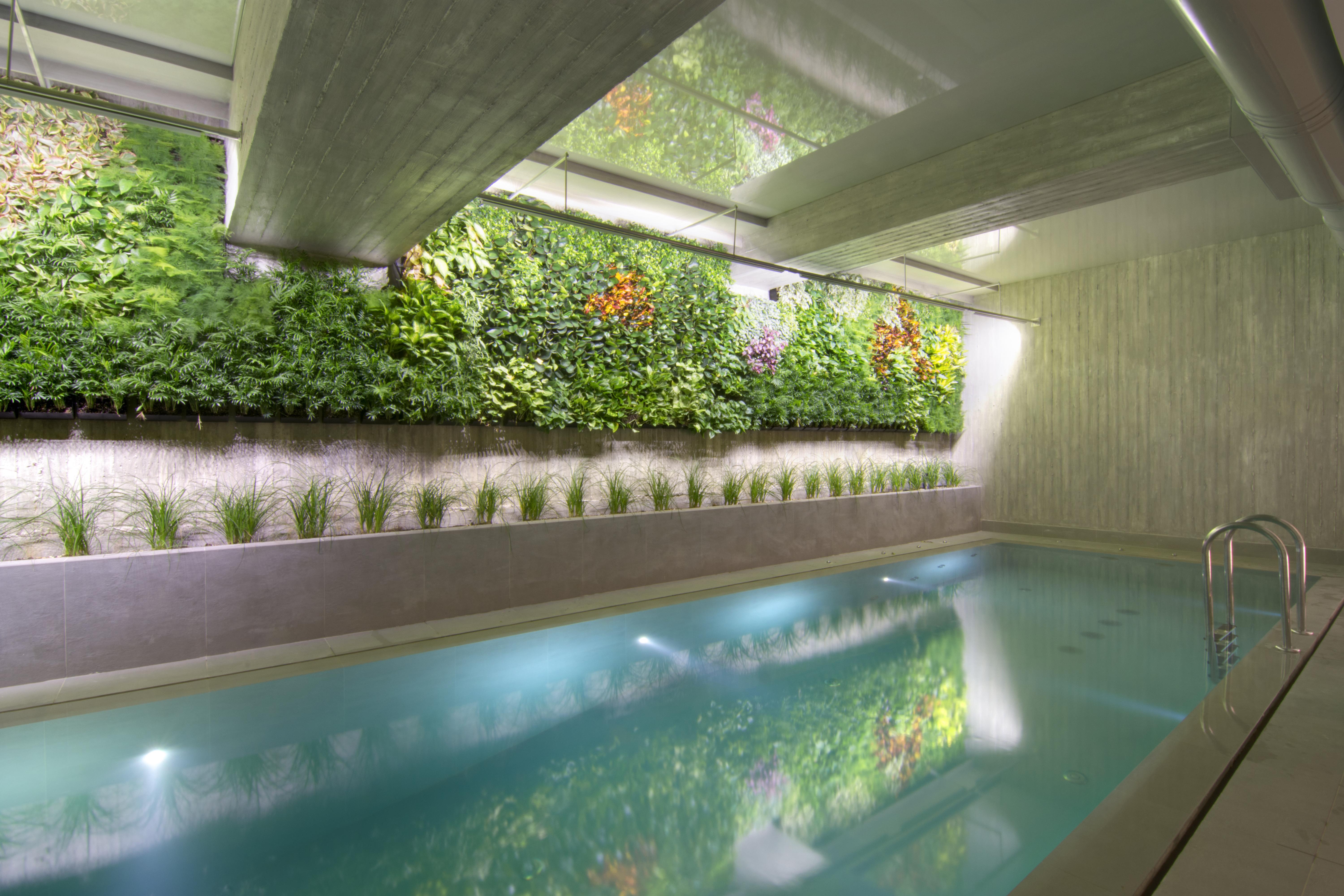 Coco-Mat Athens Jumelle Hotel Екстериор снимка A green wall in a swimming pool